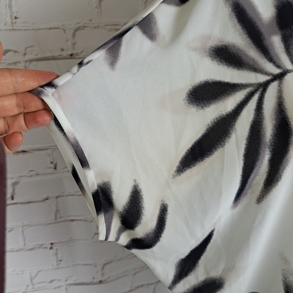 Bcbgmaxazria Ayanna Oversized Printed Top - Picture 3 of 10